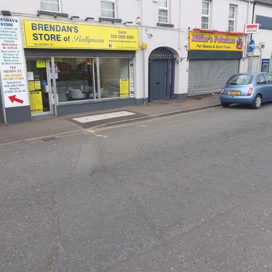 3 Bedroom Apartment, Ballymena, The Wee Stop Gap Экстерьер фото