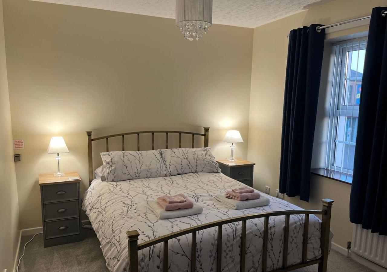 3 Bedroom Apartment, Ballymena, The Wee Stop Gap Экстерьер фото