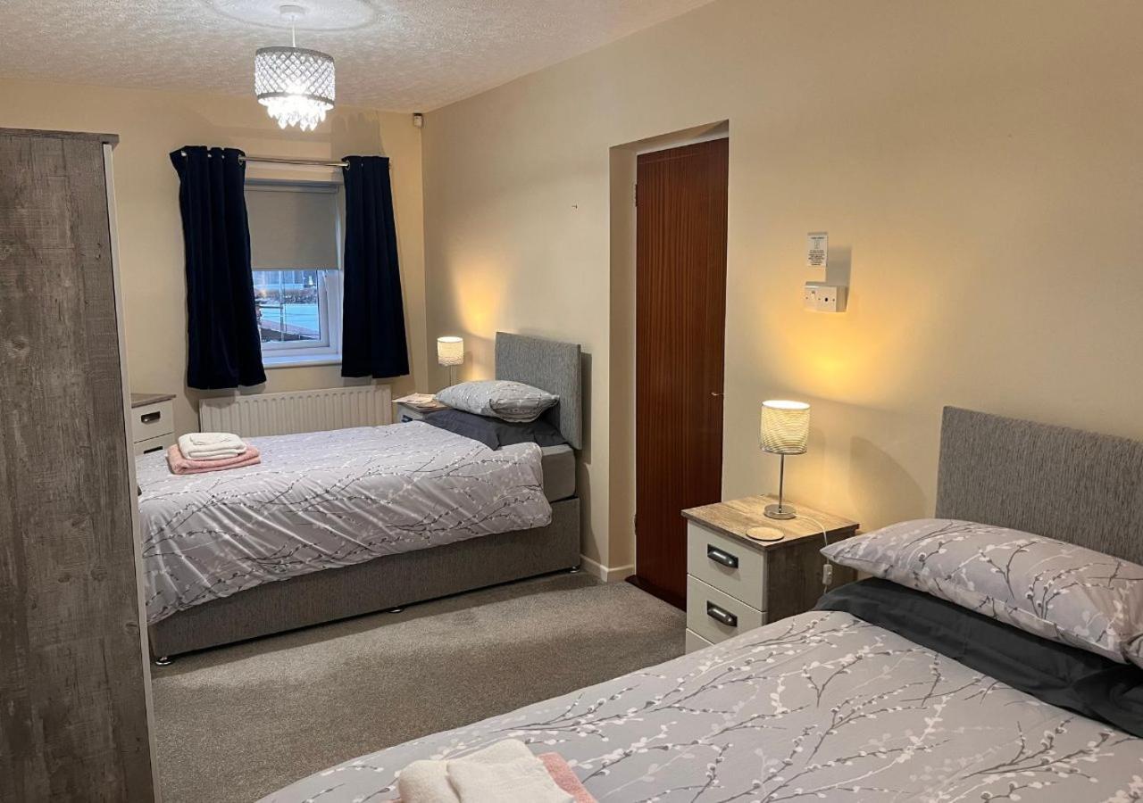 3 Bedroom Apartment, Ballymena, The Wee Stop Gap Экстерьер фото